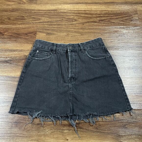 Bershka Mini Denim Jeans Skirt Black Fly Button Cut off Women's Size 8 - Picture 1 of 6